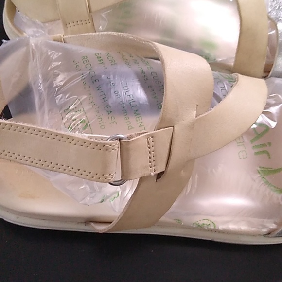 ECCO SIMPIL LEATHER SANDAL VALCRO CLOSURE SIZE 37 CREAM AND SILVER - Picture 5 of 11
